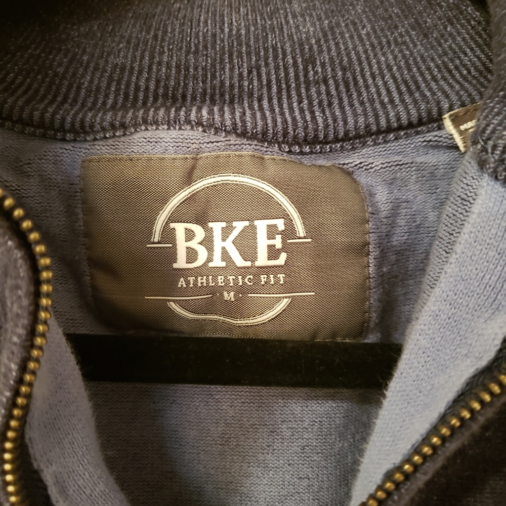 Buckle pullover - Picture 2 of 2